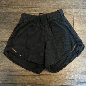 Black LULULEMON shorts size 2 tall